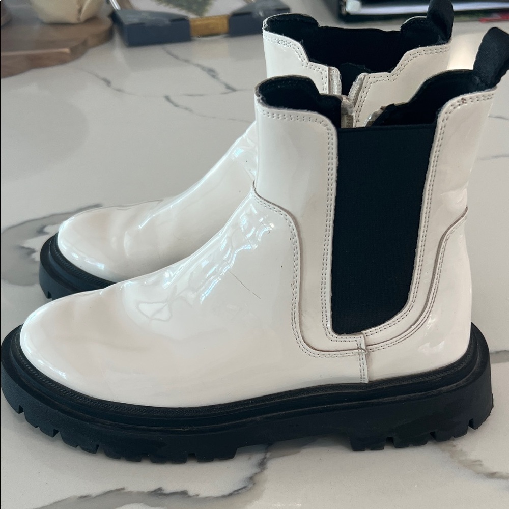 Zara White and Black Kids Chelsea Boots